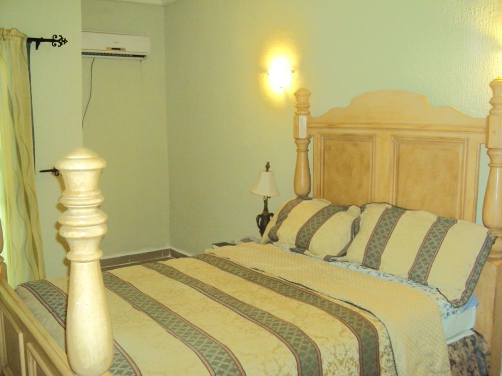 Tiffany Hotel And Towers Imogwu-Agwa Екстер'єр фото
